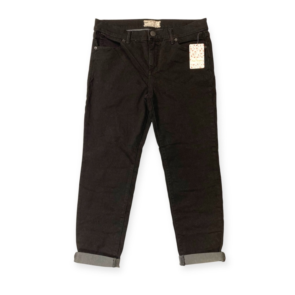 Free People | NWT Women’s Black Denim Cropped Jeans